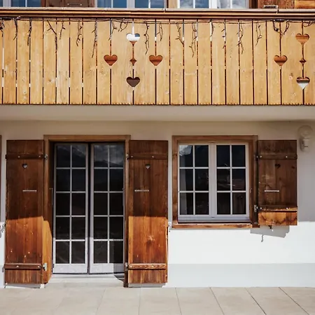 Hidden Retreats Snowpeak Boutique
