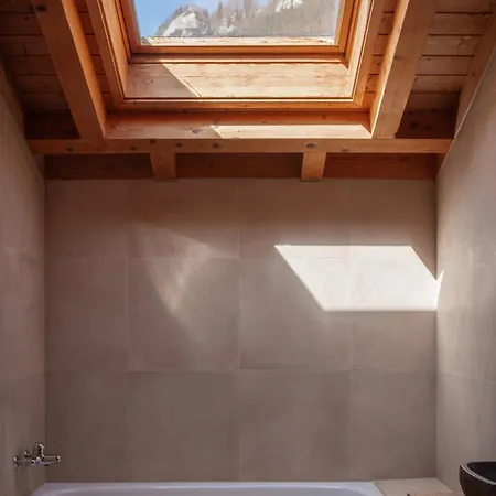 Hidden Retreats Snowpeak Boutique Appartamento *