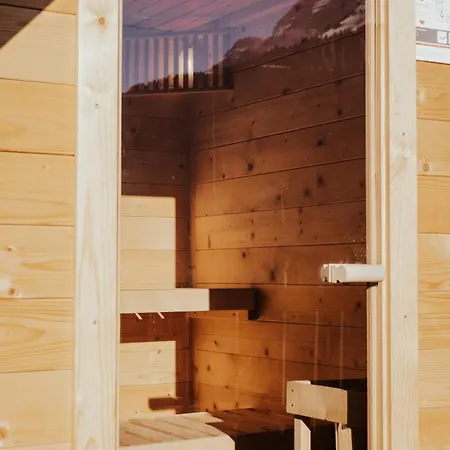 Hidden Retreats Snowpeak Boutique Appartamento *