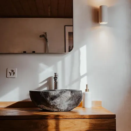 Appartamento Hidden Retreats Snowpeak Boutique *