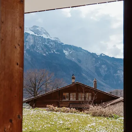 Hidden Retreats Snowpeak Boutique شقة