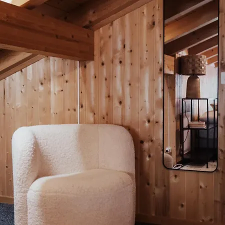 Hidden Retreats Snowpeak Boutique *