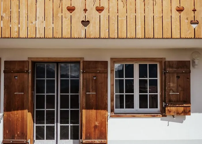 Hidden Retreats Snowpeak Boutique