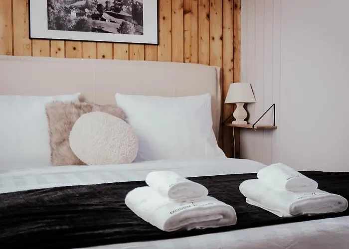 Hidden Retreats Snowpeak Boutique