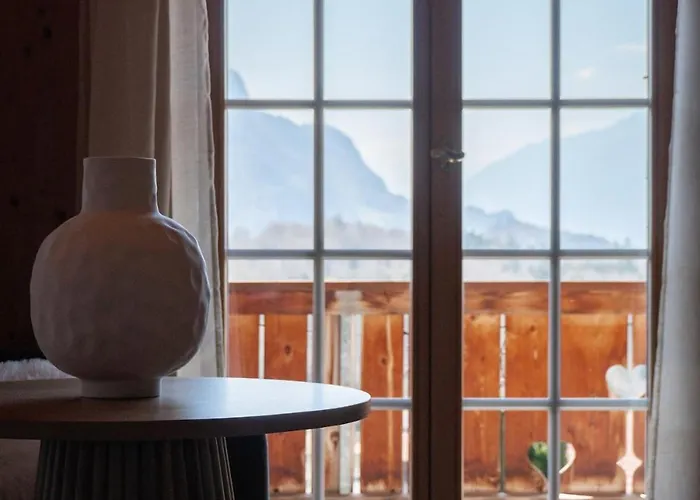 Hidden Retreats Snowpeak Boutique