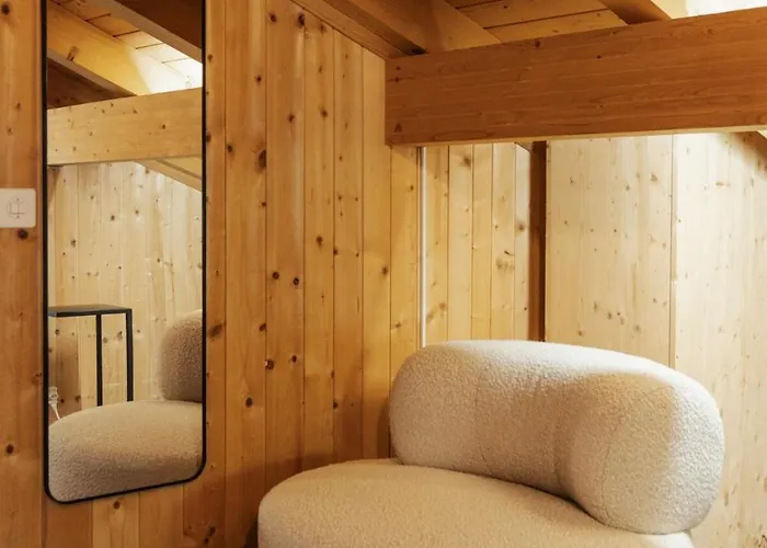 Hidden Retreats Snowpeak Boutique *