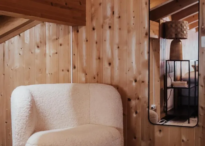 Hidden Retreats Snowpeak Boutique *